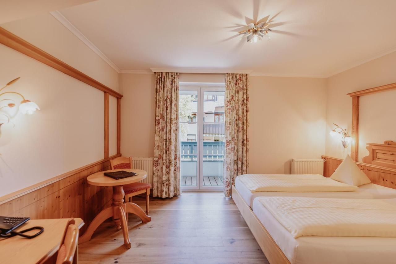 Landhotel Gschirnwirt Eugendorf Dış mekan fotoğraf