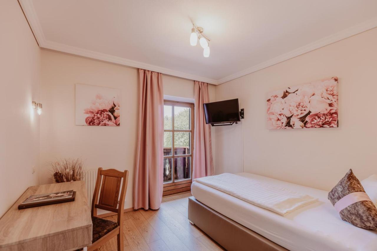 Landhotel Gschirnwirt Eugendorf Dış mekan fotoğraf