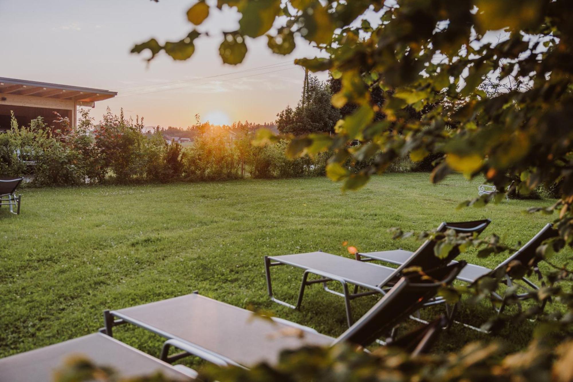 Landhotel Gschirnwirt Eugendorf Dış mekan fotoğraf