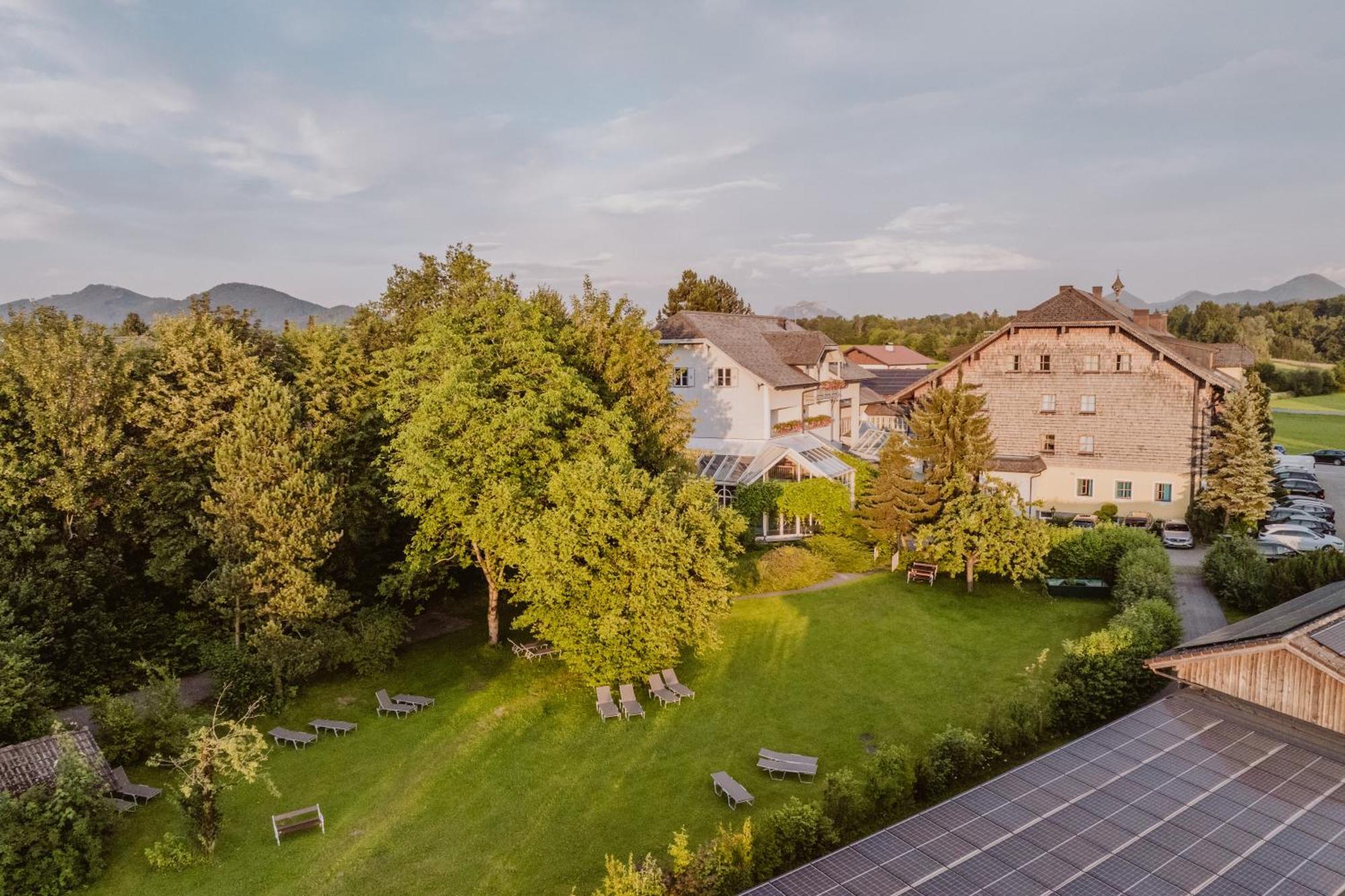 Landhotel Gschirnwirt Eugendorf Dış mekan fotoğraf