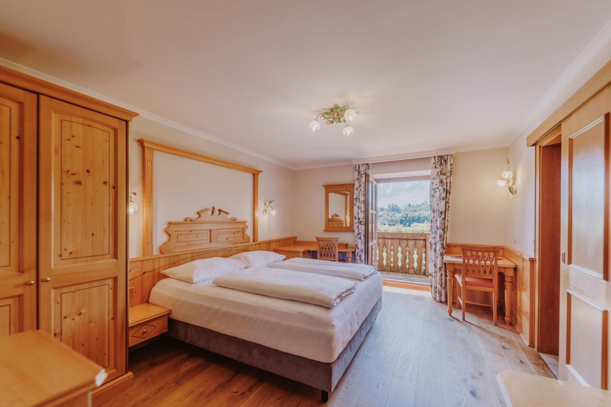 Landhotel Gschirnwirt Eugendorf Dış mekan fotoğraf